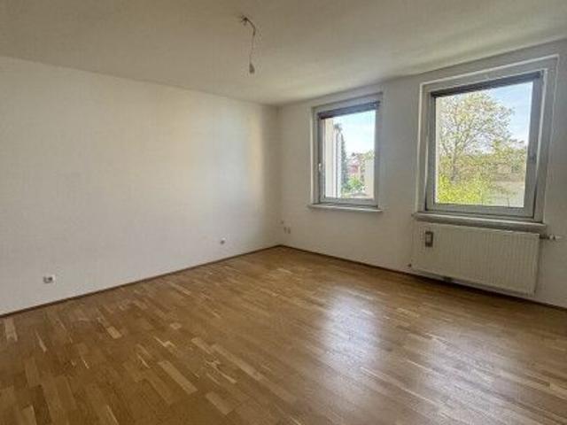1 Zimmer Wohnung in ruhiger und dennoch zentraler Lage! Profitieren Sie von optimalen Verkehrsanbindungen und perfekter Infrastruktur!
