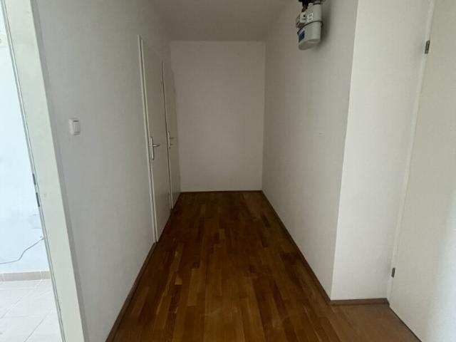 1 zimmer wohnung in ruhiger und dennoch zentraler lage! profitieren sie von optimalen verkehrsanbindungen und perfekter infrastruktur!