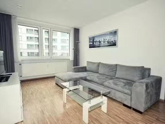 1 Zimmer Wohnung in Rochstraße, Mitte