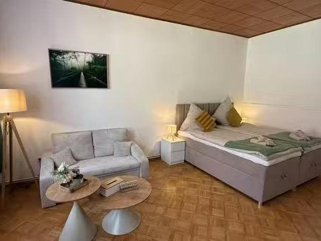 1 Zimmer Wohnung in Römerstraße, Ebersheim