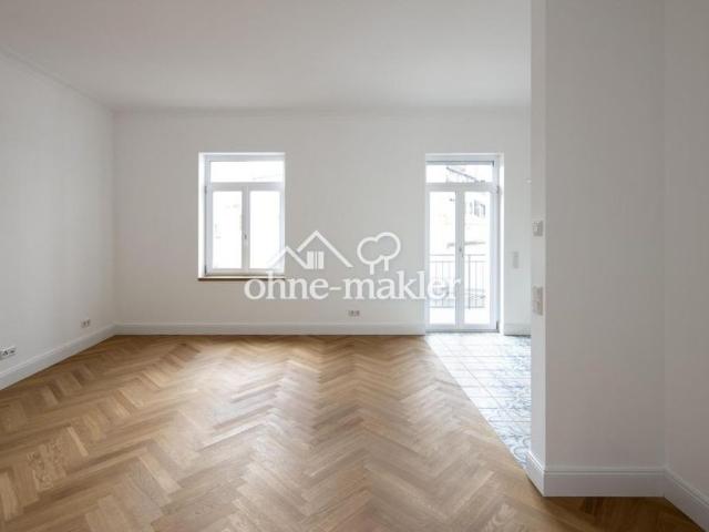 1 Zimmer Wohnung in saniertem Altbau mit Einbauküche und Balkon zu vermieten!