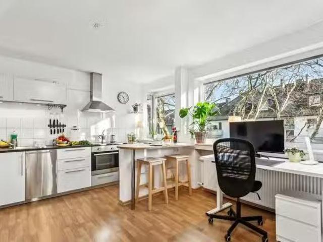 1 Zimmer Wohnung in Savignystraße, Stadtbezirke III