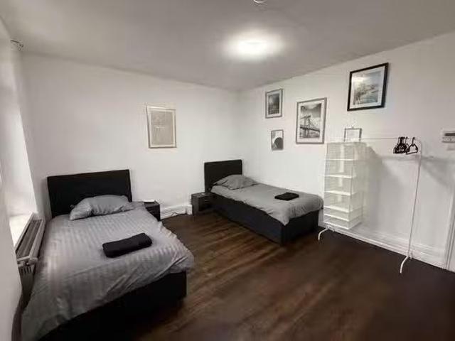 1 Zimmer Wohnung in Schellingstraße, Innenstadt III