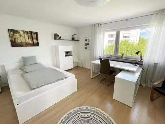1 Zimmer Wohnung in Seeäckerstraße, Eltingen