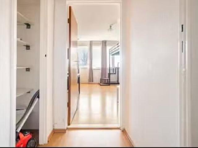 1 Zimmer Wohnung in Siedelmeisterweg, Bezirk Reinickendorf