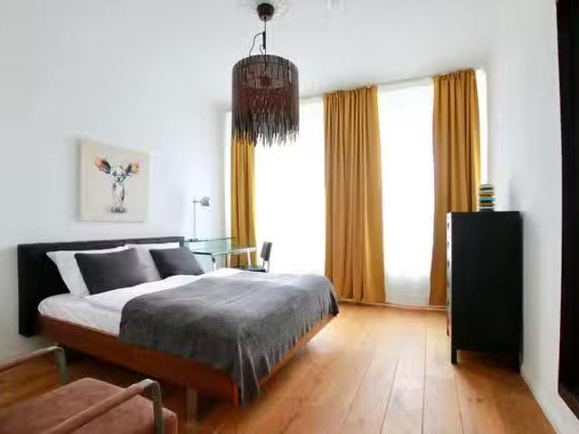 1 Zimmer Wohnung in Siegesstraße, Innenstadt