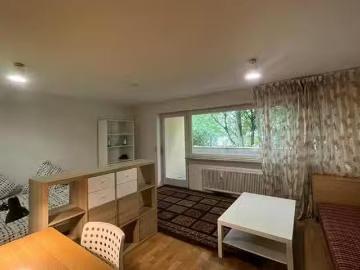 1 Zimmer Wohnung in Sittenbacher Straße, Ost