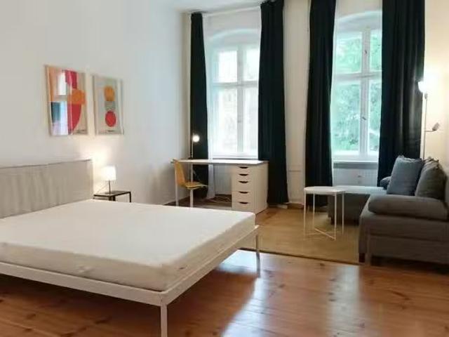 1 Zimmer Wohnung in Sonnenallee, Neukölln