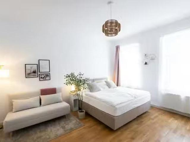 1 Zimmer Wohnung in Täubchenweg, Südost