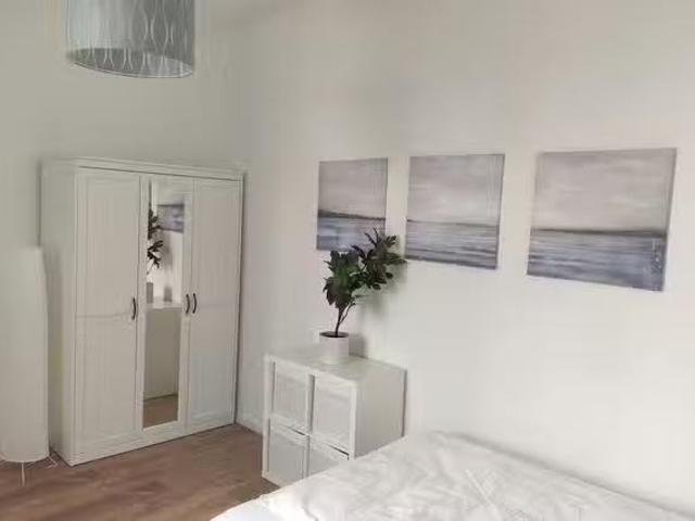 1 Zimmer Wohnung in Von Sparr Straße, Mülheim