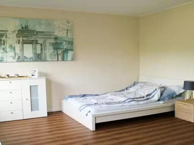 1 Zimmer Wohnung in Weinmeisterhornweg, Wilhelmstadt