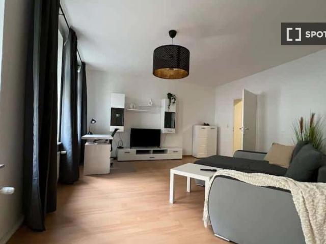 1 Zimmer Wohnung zur Miete in der Uhlandstraße, Leipzig