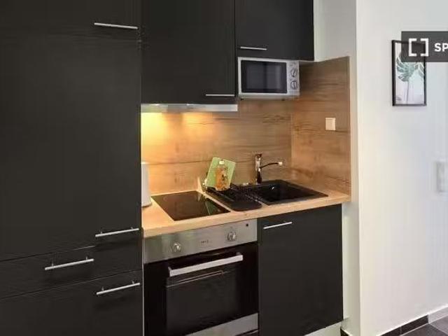 1 Zimmer Wohnung zur Miete in Frankfurt am Main