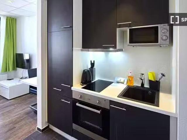 1 Zimmer Wohnung zur Miete in Frankfurt am Main
