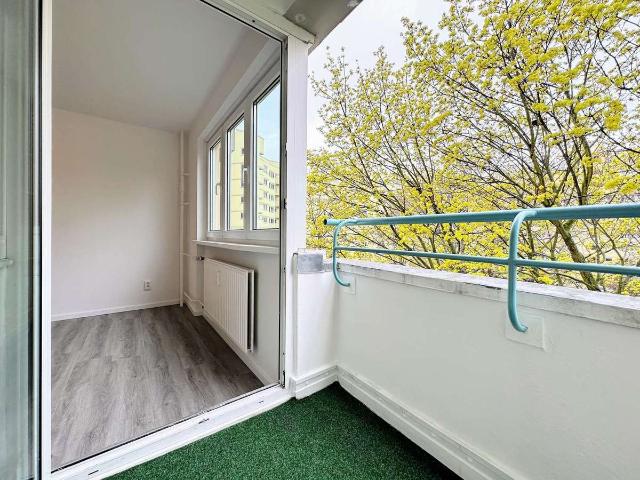 1 Zimmer WOHNUNG: zuverlässig & langjährig vermietete + BALKON + LIFT + KELLER | in REINICKENDORF