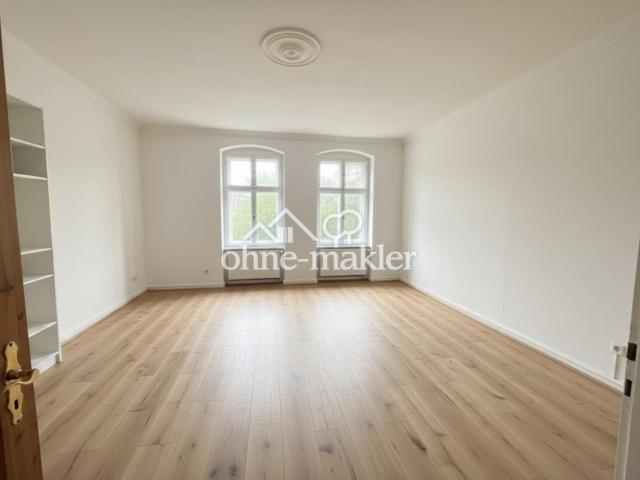 1 Zimmer Altbau Wohnung mit Balkon zum Innenhof