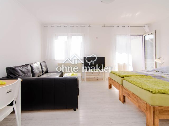 1 Zimmer Apartment komplett möbliert mit Balkon und Badewanne