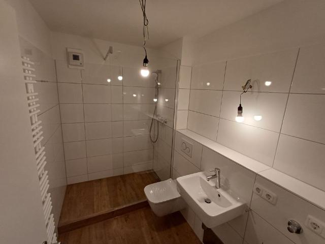 1 Zimmer Apartment mit Balkon, Aufzug und Keller in München Krällerstraße