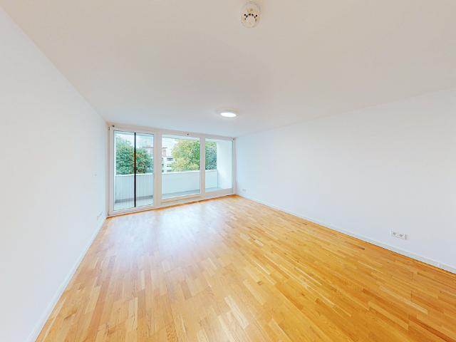1 Zimmer Apartment mit renoviertem Bad, Balkon und offener Küche