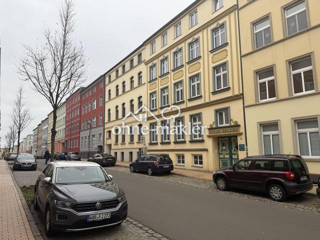 1 Zimmer Dachgeschosswohnung mit Balkon und neuer Einbauküche