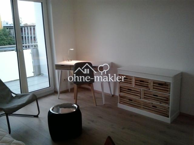 1 Zimmer Dachgeschosswohnung mit Duschbad und Südbalkon, ruhige Lage