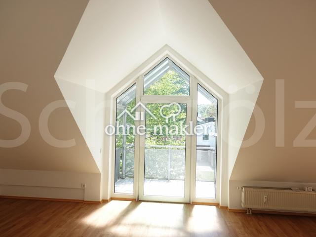 1 Zimmer DG Wohnung mit Balkon