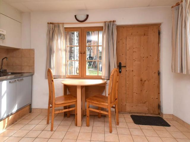 1 Zimmer, EG