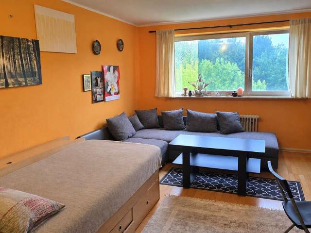 1 Zimmer Eigentumswohnung mit Garage in Liederbach am Taunus – von privat