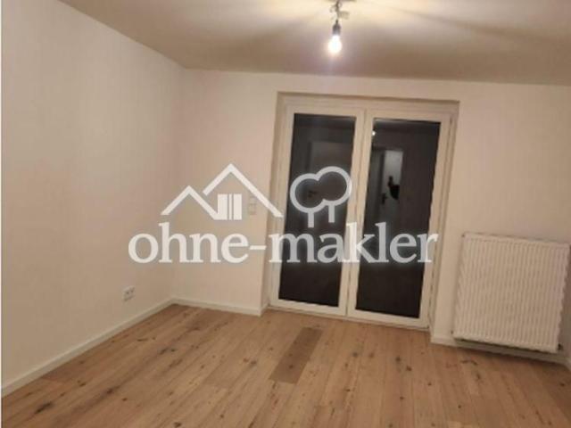 1 Zimmer in 3er WG,sehr groß mit Terrasse, komplett saniert und modern