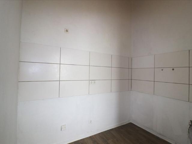 1 Zimmer mit Flair, 1. Etage* in Krefeld, Hardenbergstr