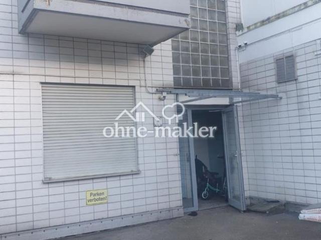 1 Zimmer mit Ladenfenster zum Hinterhof & WC in Kassel Miete oder Mietkauf ab €200 + €222 NK