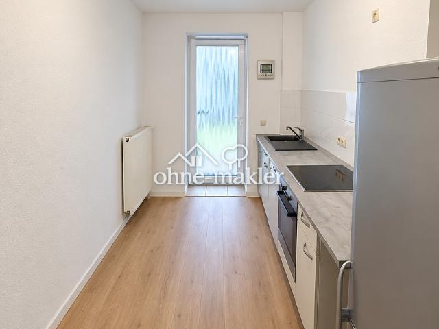 1 Zimmer mit separater Küche und eigener Terrasse, nahe Hauptbahnhof auf Wunsch möbliert