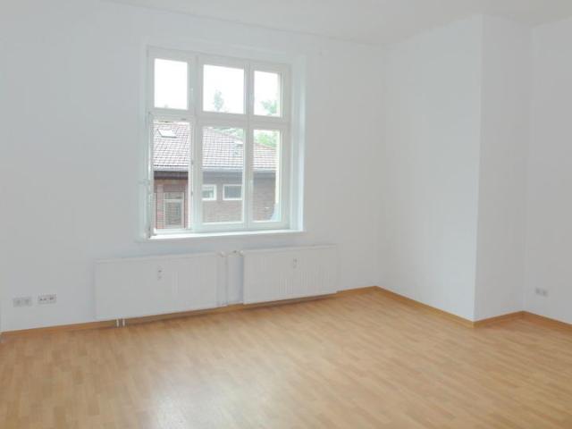 1 Zimmer Singlewohnung mit Pantryküche und Badewanne * Anmietung zusätzlicher Hobbyraum möglich