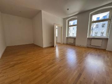 1 – Zimmerwohnung auf der Schönhauser Allee!