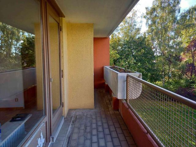 1 Zimmerwohnung mit großem Balkon WBS für mehr als 50m² erforderlich!