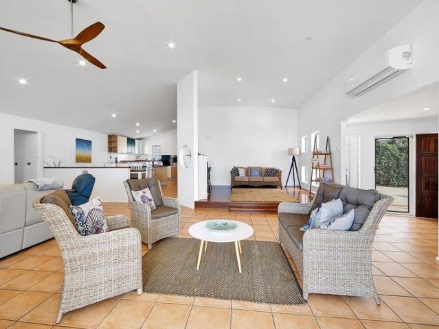 $1,050 per week I Fully Furnished I Breathtaking Golf Course & Ocean Views