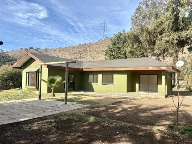 $ 1.090.000 Casa en Arriendo en Calera De Tango 3 dormitorios 3 baños / Gestión y Propiedad