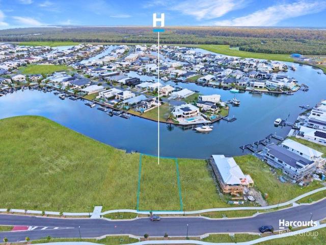 1,003m² of Waterfront Opportunity | 20m Frontage & Bridge Free Access