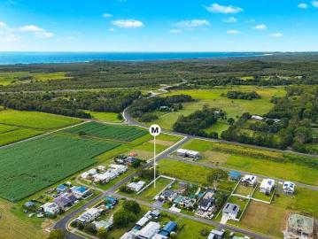 1,012m² level block in riverside village of Broadwater