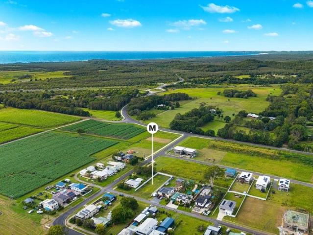 1,012m² level block in riverside village of Broadwater