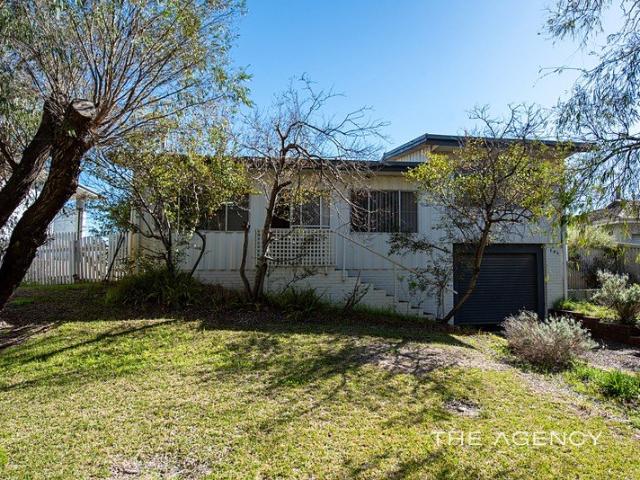 1,142sqm of Coastal Opportunity Just 370m from the Shore