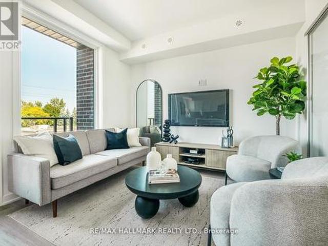1 1483 O'Connor Drive, Toronto, ON, M4B 2V5 townhouse for sale | Listing ID E13748 | Royal LePage