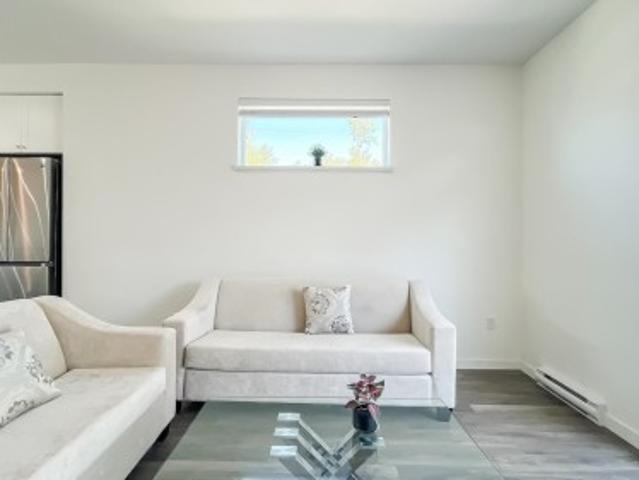 1 1548 A Avenue, Surrey, BC, V3R 0G9 townhouse for sale | Listing ID R3175 | Royal LePage