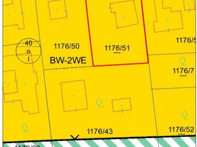 1.183 m² Grundstück mit einem Rohbau in ruhiger Lage