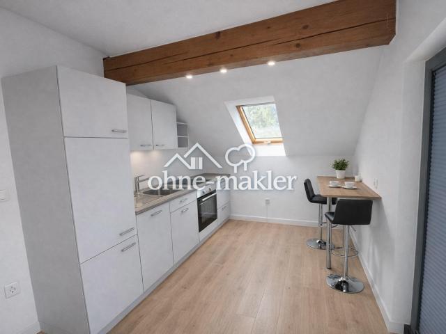 1.180€ warm Kernsanierte 2,5 Zi W mit neuem Bad + EBK + Balkon und Garage in Löwenstein