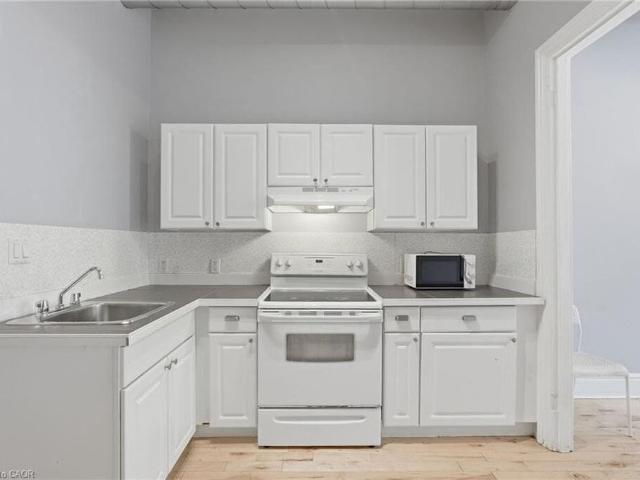 1 195 King Street E, Hamilton