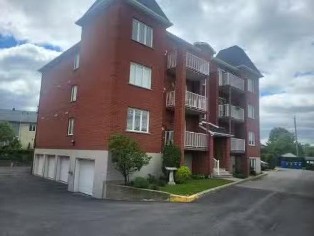1 19 Av. Papineau, Candiac, QC, J5R 5S8 condo for sale List.