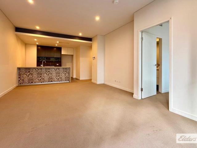 $1,100.00 per week 1 Week Free Rent