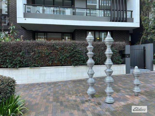 $1,100.00 per week 1 Week Free Rent