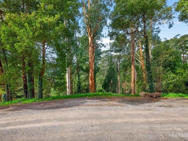 1,102m Parcel Of Land With Pleasant North Easterly Outlook